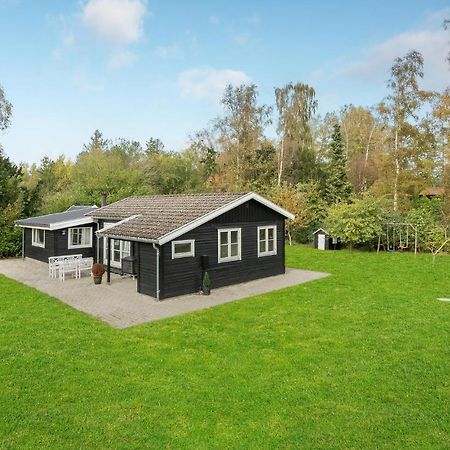 Beautiful Home In Askeby With Kitchen エクステリア 写真